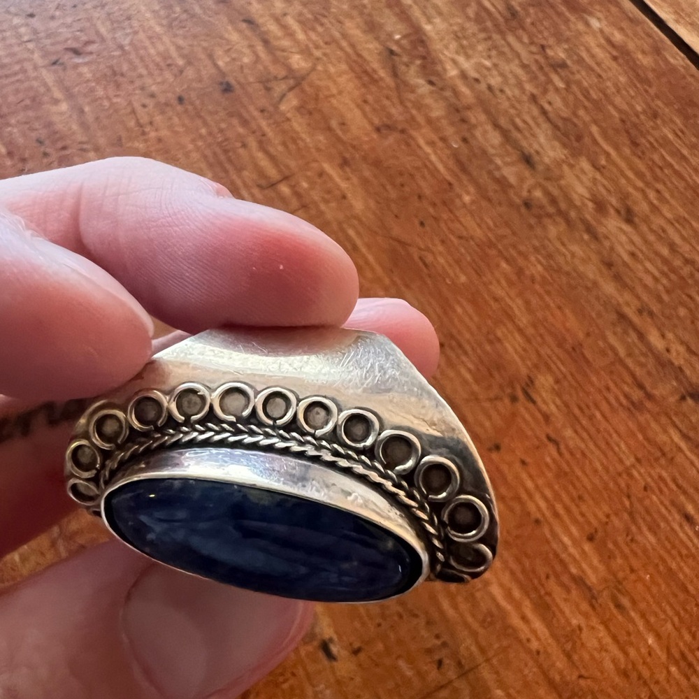 Sterling Silver Ring With large blue stone (broken band) - Picture 12 of 14